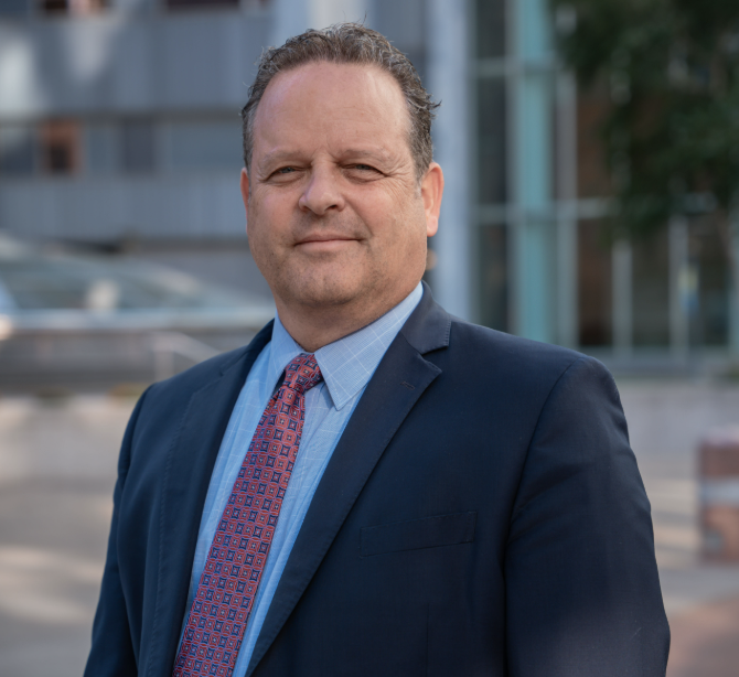 Professional headshot 06